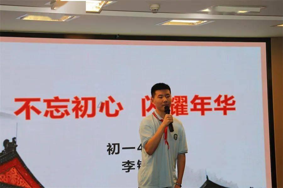 凡人微光 温暖山城丨多亏细心驾驶员 乘客装有重要资料的电脑找到了